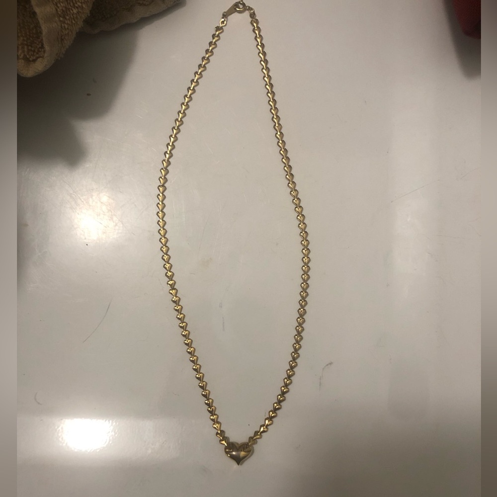 Vtg 1985 Avon Gold Endless Heart chain link Necklace